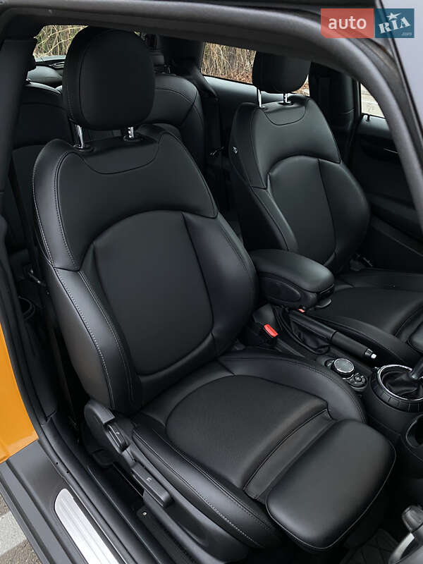 Хэтчбек MINI Cooper 2015 в Киеве