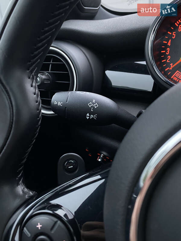 Хэтчбек MINI Cooper 2015 в Киеве