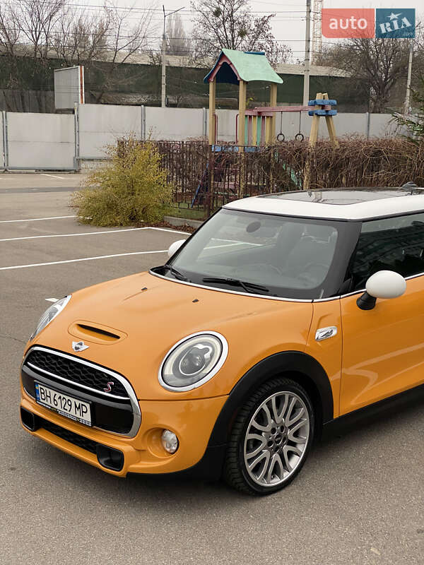 Хэтчбек MINI Cooper 2015 в Киеве