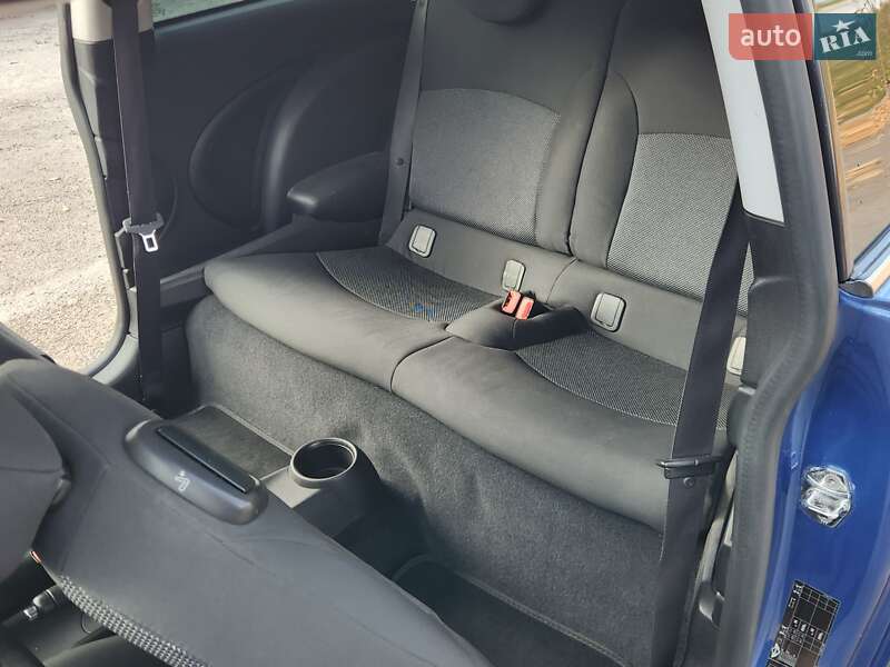 Хэтчбек MINI Cooper 2008 в Ровно фото 30 Хэтчбек MINI Cooper 2008 в Ровно