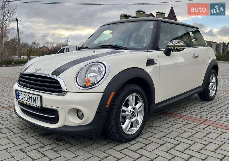 Хэтчбек MINI Cooper 2011 в Золочеве