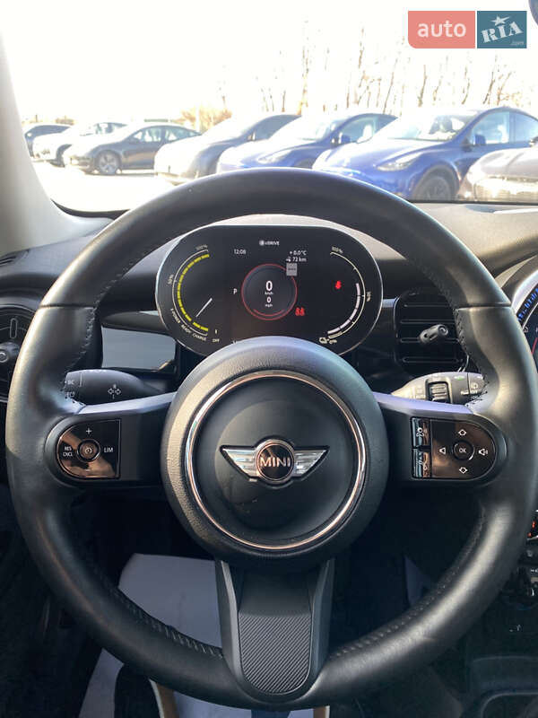 Хетчбек MINI Cooper 2021 в Києві фото 23 Хетчбек MINI Cooper 2021 в Києві