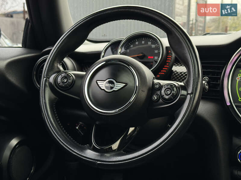 Хэтчбек MINI Cooper 2015 в Киеве