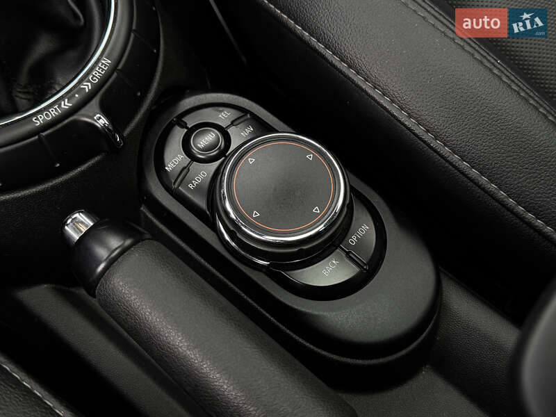 Хэтчбек MINI Cooper 2015 в Киеве