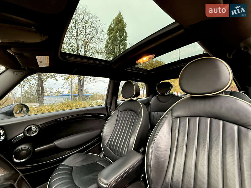 Хэтчбек MINI Cooper 2010 в Харькове