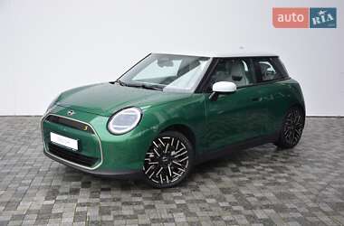Хэтчбек MINI Cooper 2024 в Киеве