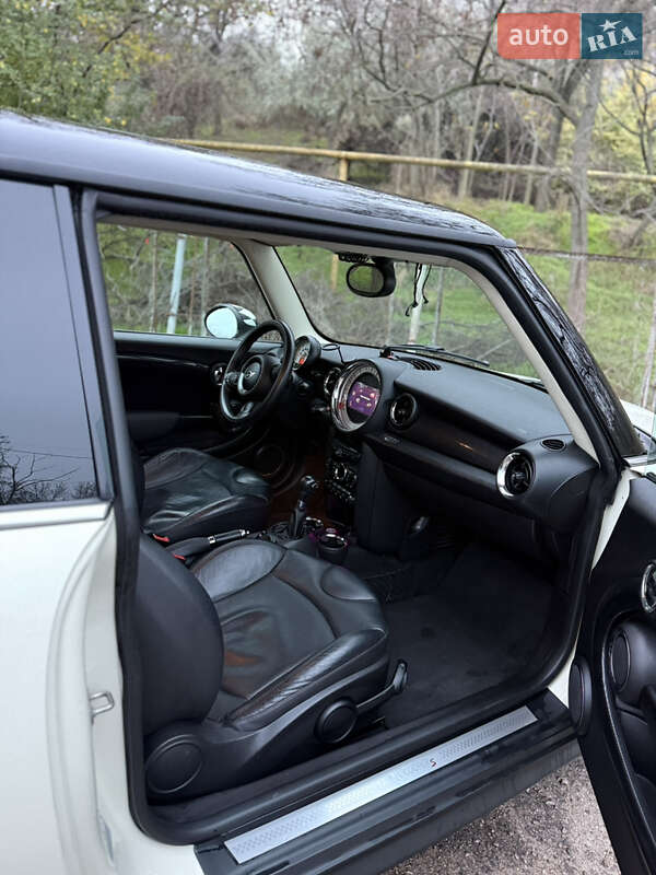 Хетчбек MINI Cooper 2013 в Одесі фото 13 Хетчбек MINI Cooper 2013 в Одесі