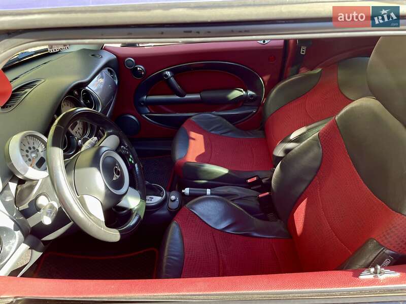Хэтчбек MINI Cooper 2004 в Одессе