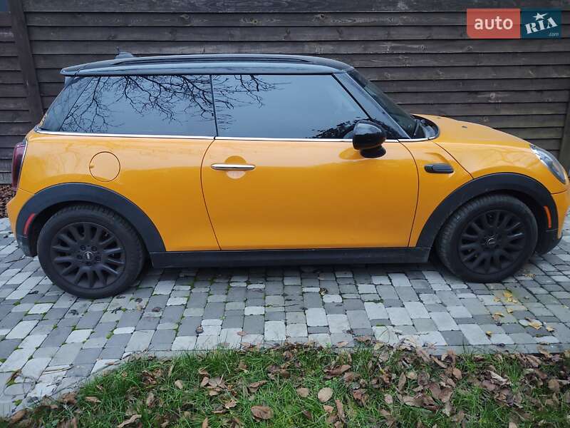 Хэтчбек MINI Cooper 2017 в Киеве