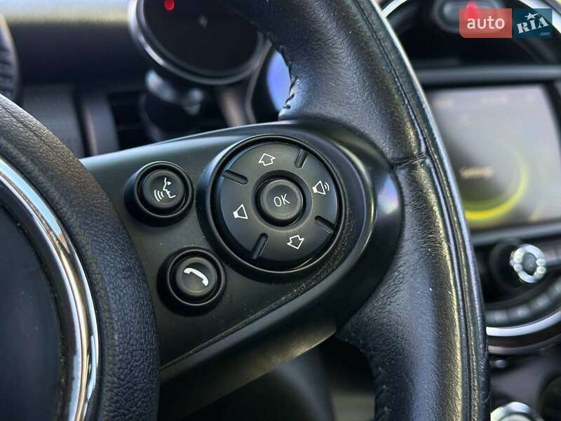 Хэтчбек MINI Cooper 2015 в Кривом Роге