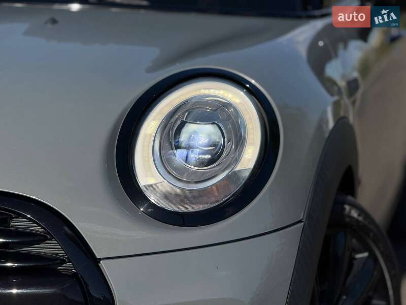 Хэтчбек MINI Cooper 2015 в Кривом Роге