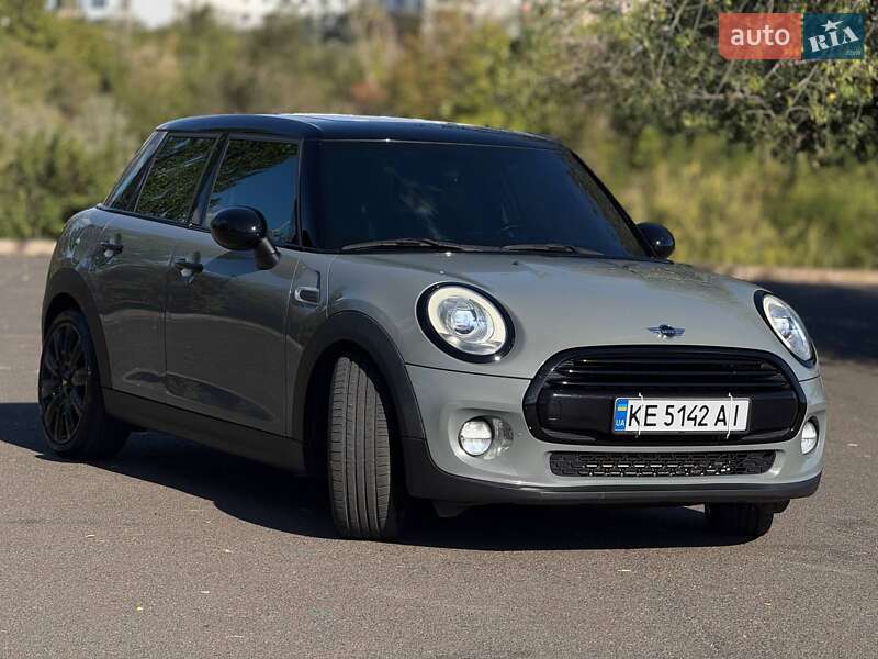Хэтчбек MINI Cooper 2015 в Кривом Роге