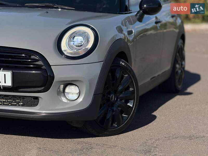 Хэтчбек MINI Cooper 2015 в Кривом Роге