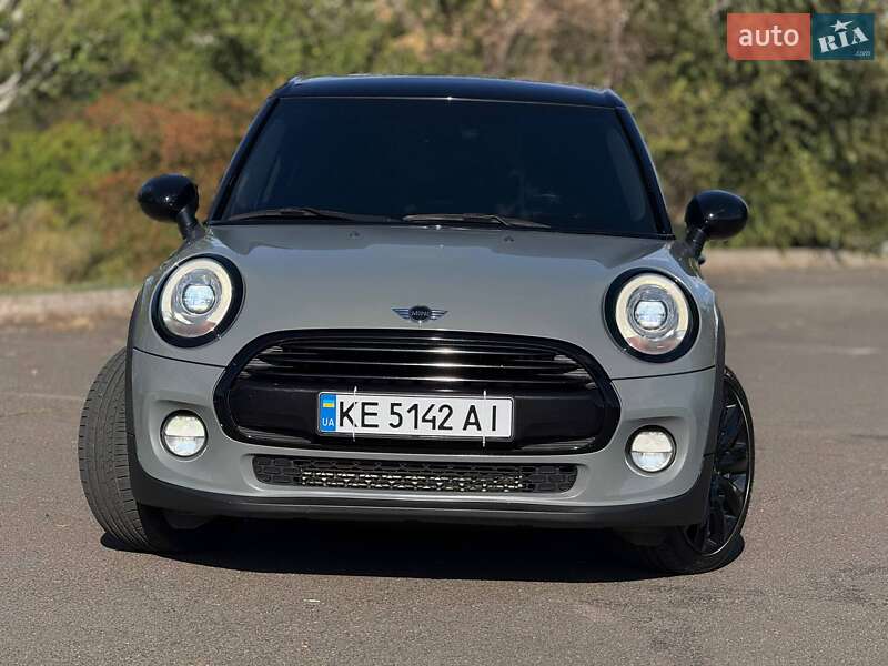 Хэтчбек MINI Cooper 2015 в Кривом Роге