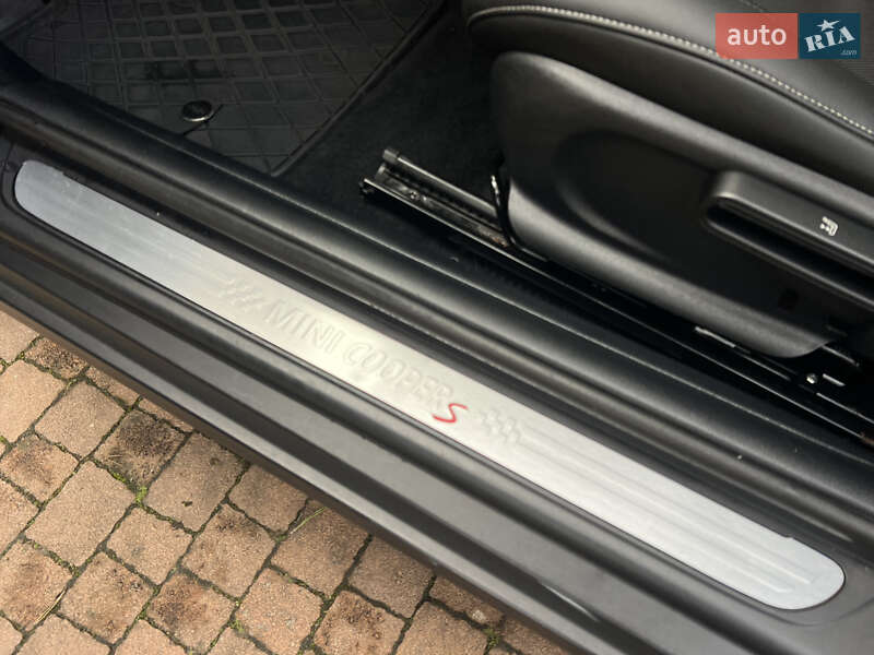 Хэтчбек MINI Cooper 2015 в Киеве