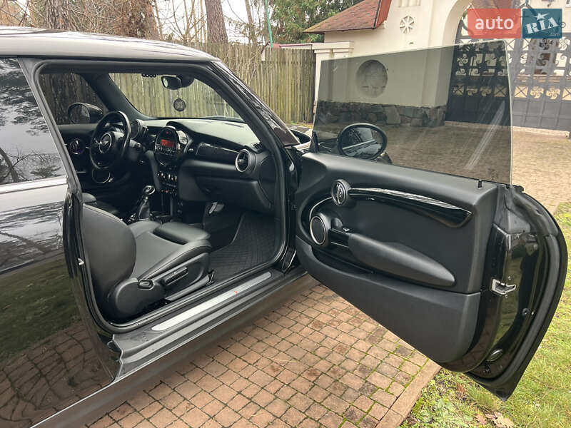 Хэтчбек MINI Cooper 2015 в Киеве