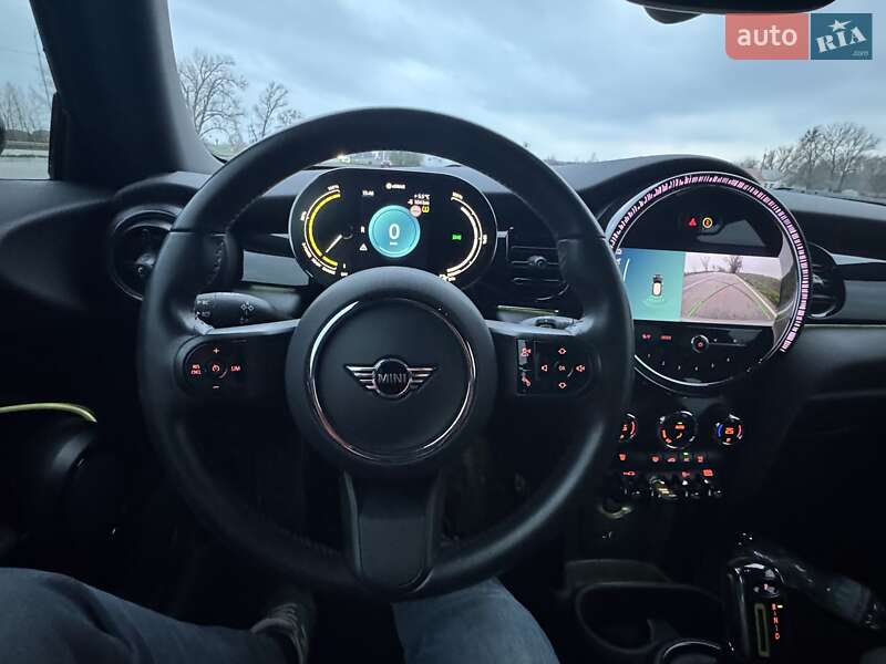 Хетчбек MINI Cooper 2021 в Ромнах