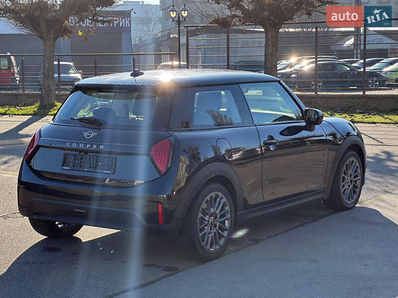 Хетчбек MINI Cooper 2024 в Києві