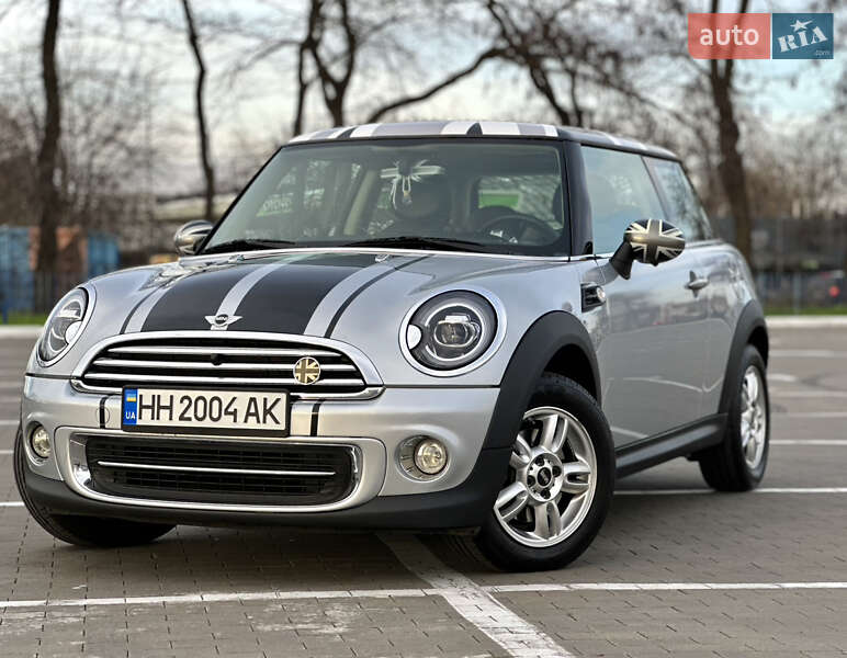 Хэтчбек MINI Cooper 2010 в Одессе