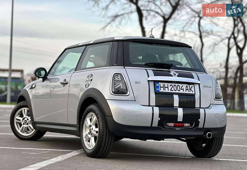 Хэтчбек MINI Cooper 2010 в Одессе