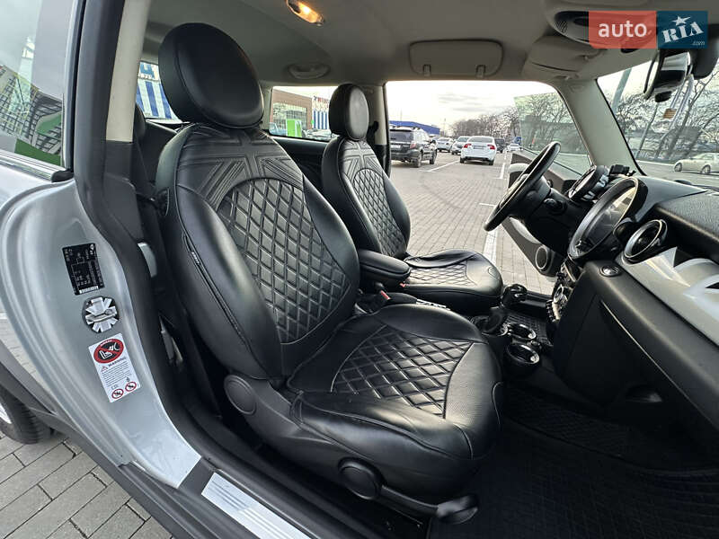 Хэтчбек MINI Cooper 2010 в Одессе
