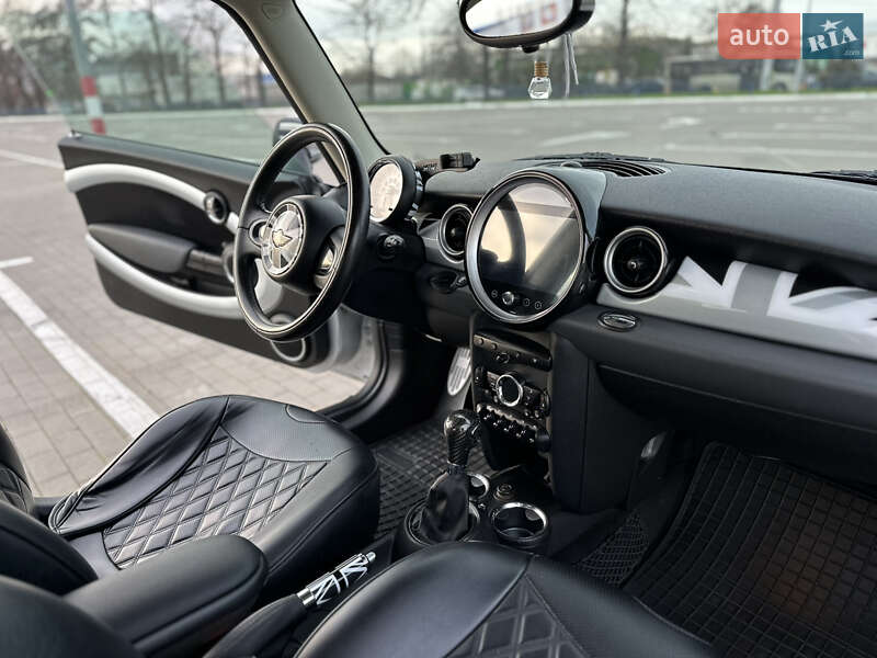 Хэтчбек MINI Cooper 2010 в Одессе