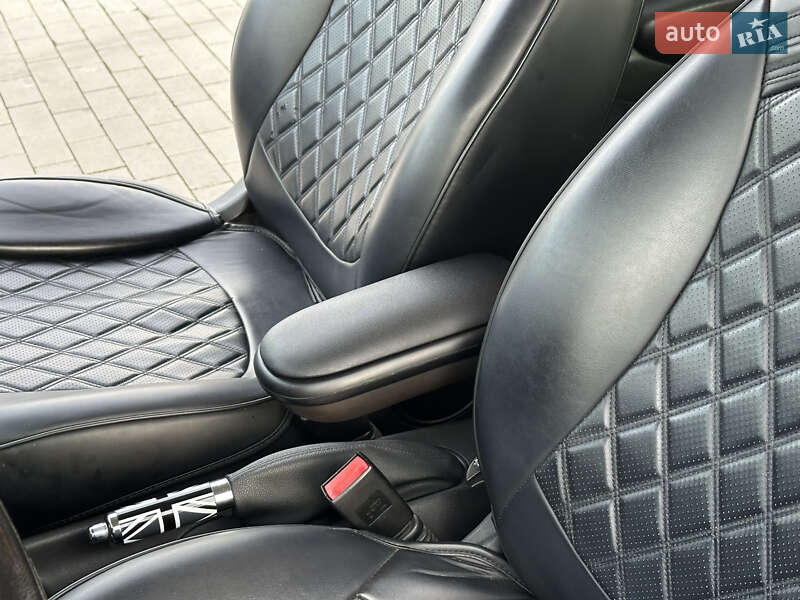 Хэтчбек MINI Cooper 2010 в Одессе