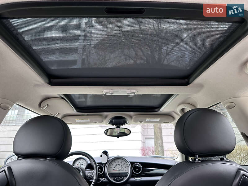 Хэтчбек MINI Cooper 2012 в Киеве