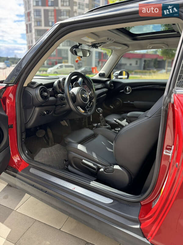 Хэтчбек MINI Cooper 2015 в Киеве