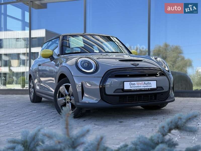 Хэтчбек MINI Cooper 2022 в Хмельницком