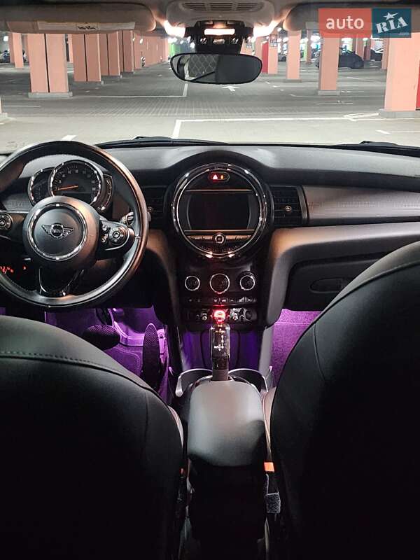 Хетчбек MINI Cooper 2019 в Києві фото 20 Хетчбек MINI Cooper 2019 в Києві