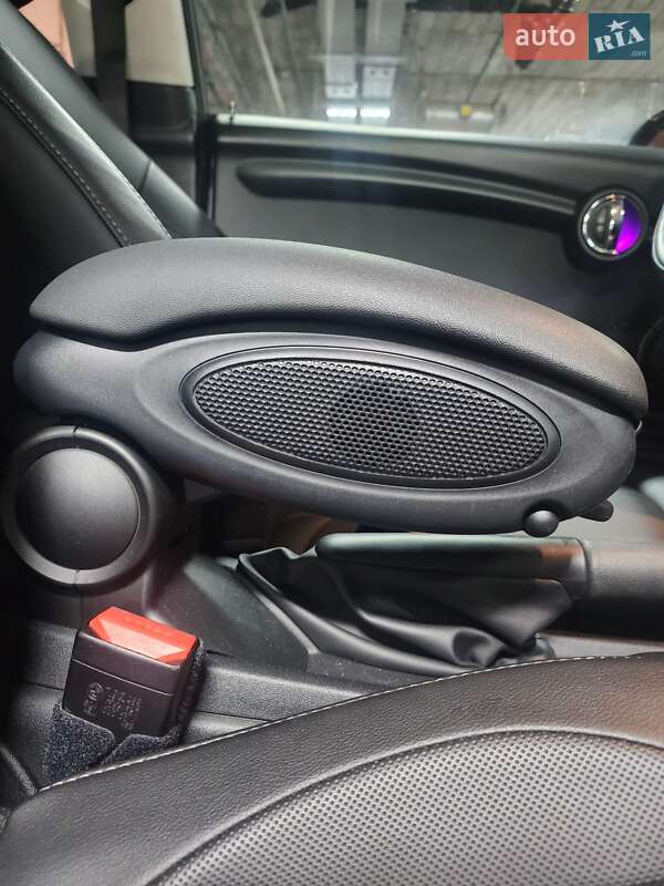 Хетчбек MINI Cooper 2019 в Києві фото 35 Хетчбек MINI Cooper 2019 в Києві