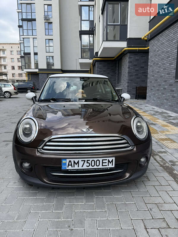MINI Cooper 2011