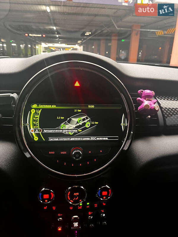 Хэтчбек MINI Cooper 2016 в Киеве фото 24 Хэтчбек MINI Cooper 2016 в Киеве