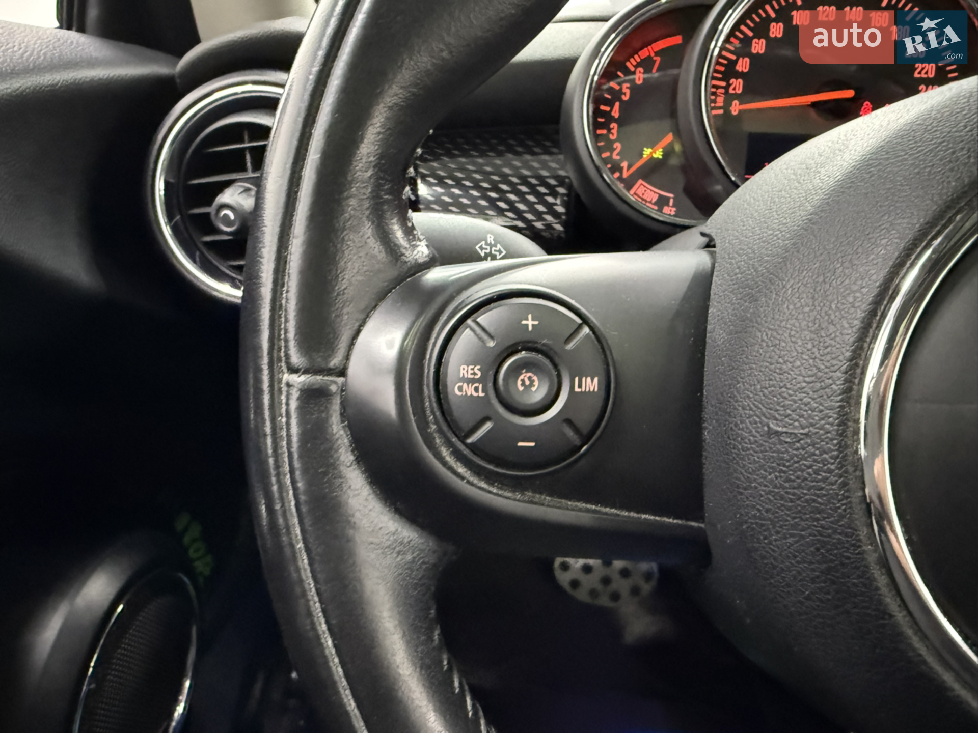 2016 MINI Cooper - мініатюра 13