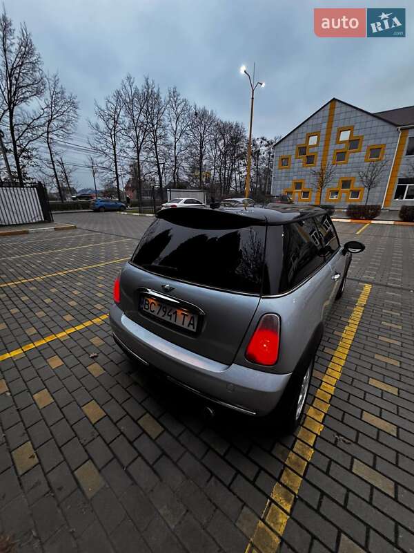 Хэтчбек MINI Cooper 2004 в Буче