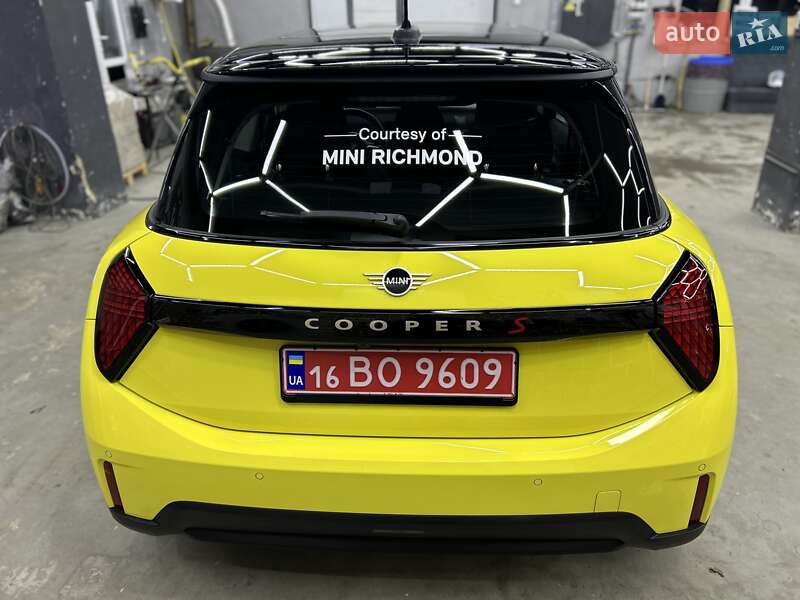 Хэтчбек MINI Cooper 2024 в Львове фото 10 Хэтчбек MINI Cooper 2024 в Львове