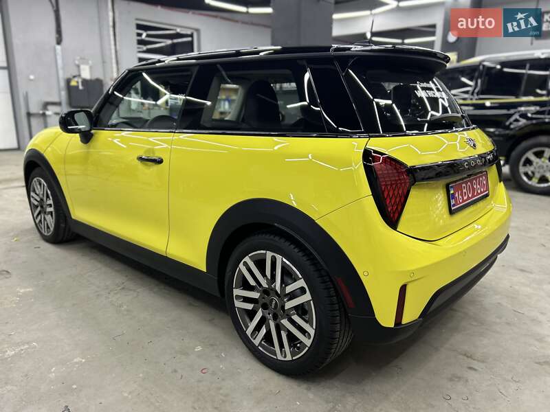 Хэтчбек MINI Cooper 2024 в Львове фото 12 Хэтчбек MINI Cooper 2024 в Львове