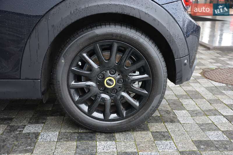 Хэтчбек MINI Cooper 2023 в Киеве