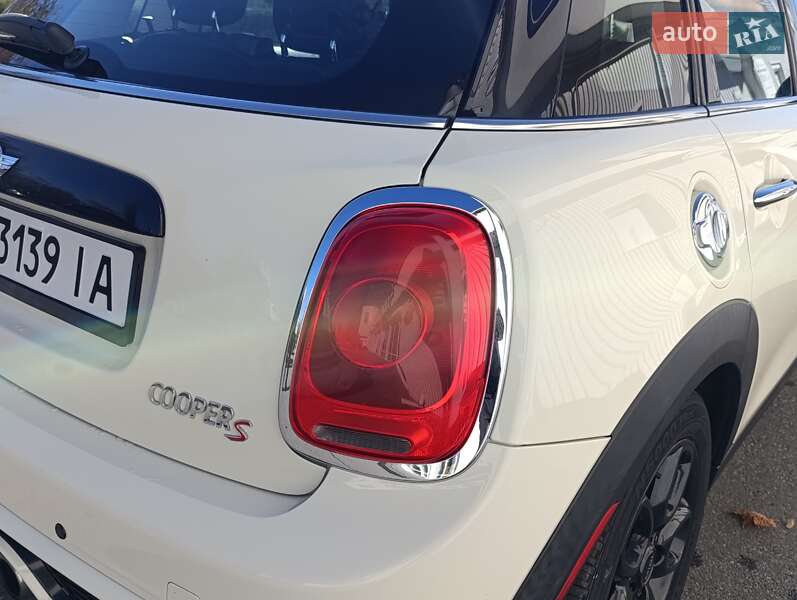 Хэтчбек MINI Cooper 2015 в Кременчуге фото 10 Хэтчбек MINI Cooper 2015 в Кременчуге