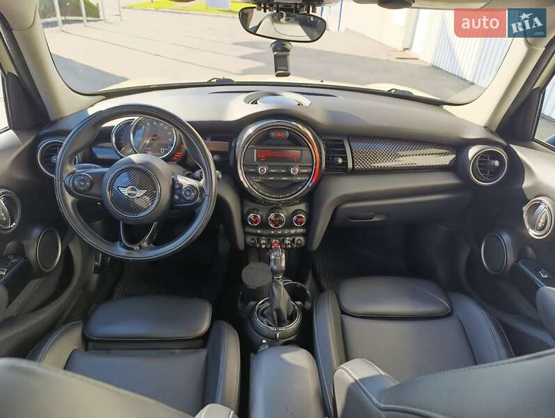 Хэтчбек MINI Cooper 2015 в Кременчуге фото 13 Хэтчбек MINI Cooper 2015 в Кременчуге