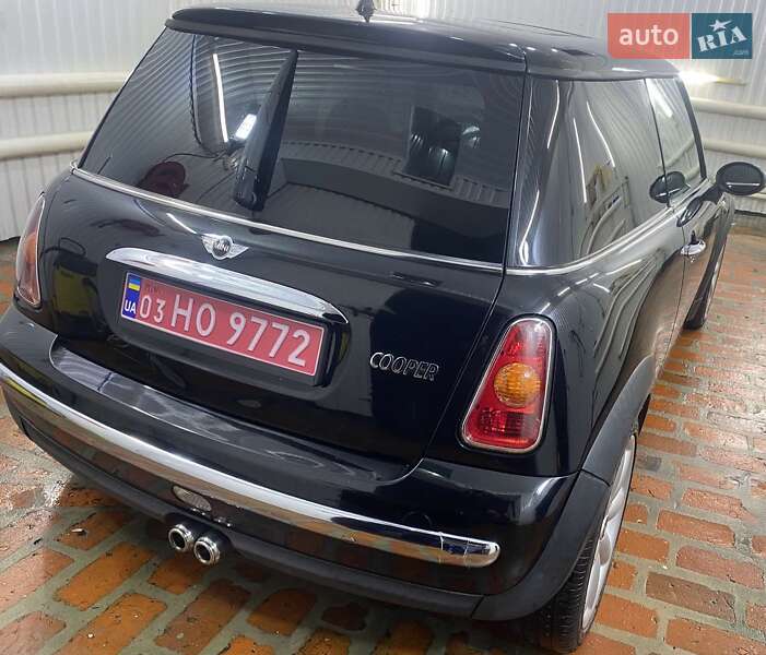 Хэтчбек MINI Cooper 2004 в Бородянке