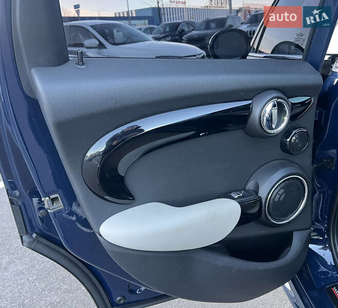 Хэтчбек MINI Cooper 2018 в Киеве фото 47 Хэтчбек MINI Cooper 2018 в Киеве
