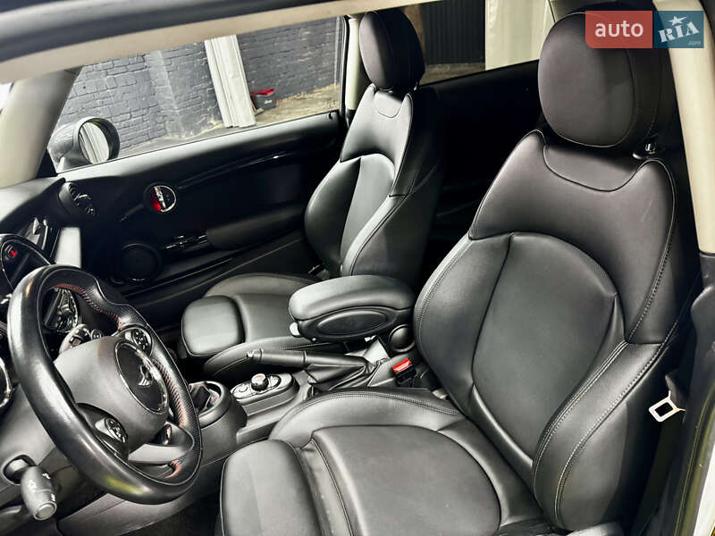 Хэтчбек MINI Cooper 2018 в Киеве