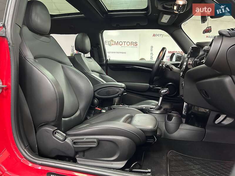 Хэтчбек MINI Cooper 2018 в Киеве фото 26 Хэтчбек MINI Cooper 2018 в Киеве