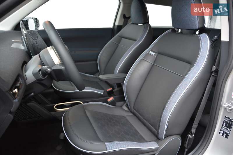 Хэтчбек MINI Cooper 2024 в Киеве