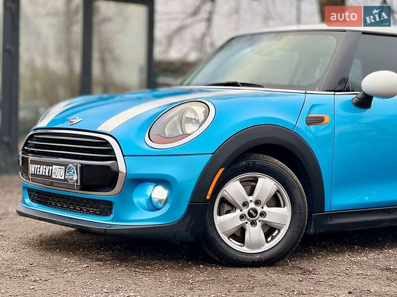 Хэтчбек MINI Cooper 2016 в Киеве