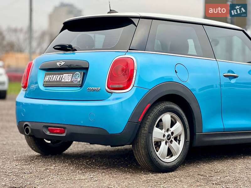 Хэтчбек MINI Cooper 2016 в Киеве