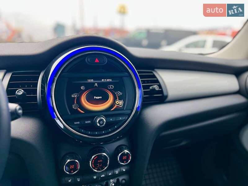 Хэтчбек MINI Cooper 2016 в Киеве