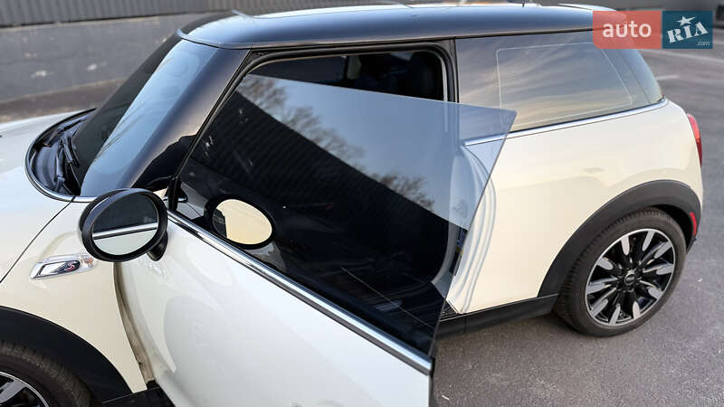 Хэтчбек MINI Cooper 2019 в Житомире фото 17 Хэтчбек MINI Cooper 2019 в Житомире